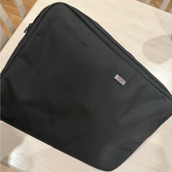 Tumi Laptop Case - Picture 1 of 6